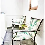 Central Arghezi University Square Bucareste