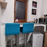 Central Arghezi University Square * Bucareste