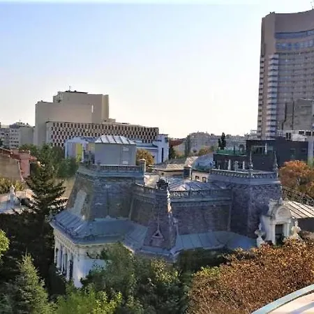Central Arghezi University Square