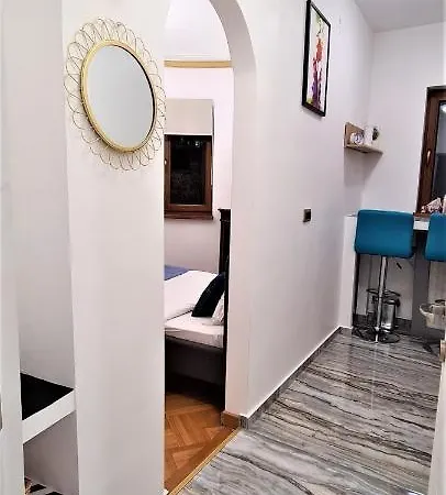 Central Arghezi University Square