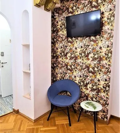 Central Arghezi University Square *