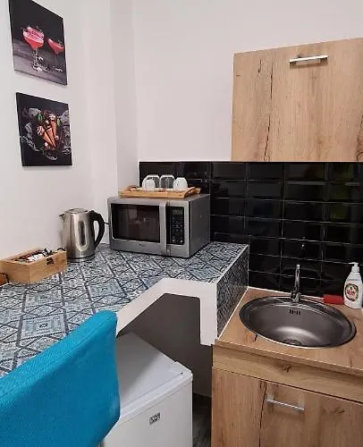 Central Arghezi University Square Апартаменти