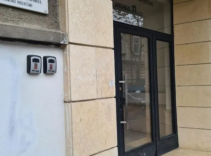 아파트 Central Arghezi University Square *