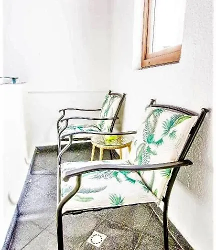 Central Arghezi University Square 부쿠레슈티