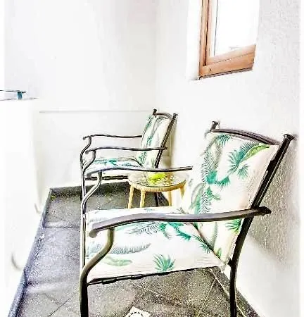 Central Arghezi University Square Бухарест