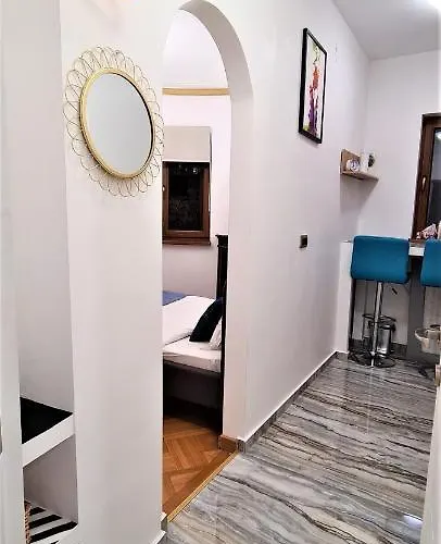 Central Arghezi University Square