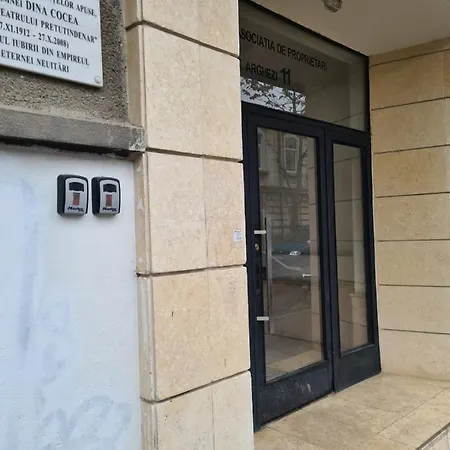 Διαμέρισμα Central Arghezi University Square *